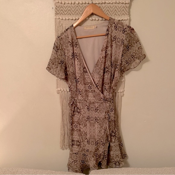 All in Favor Grey/Mauve Wrap Mini Dress - Picture 4 of 8